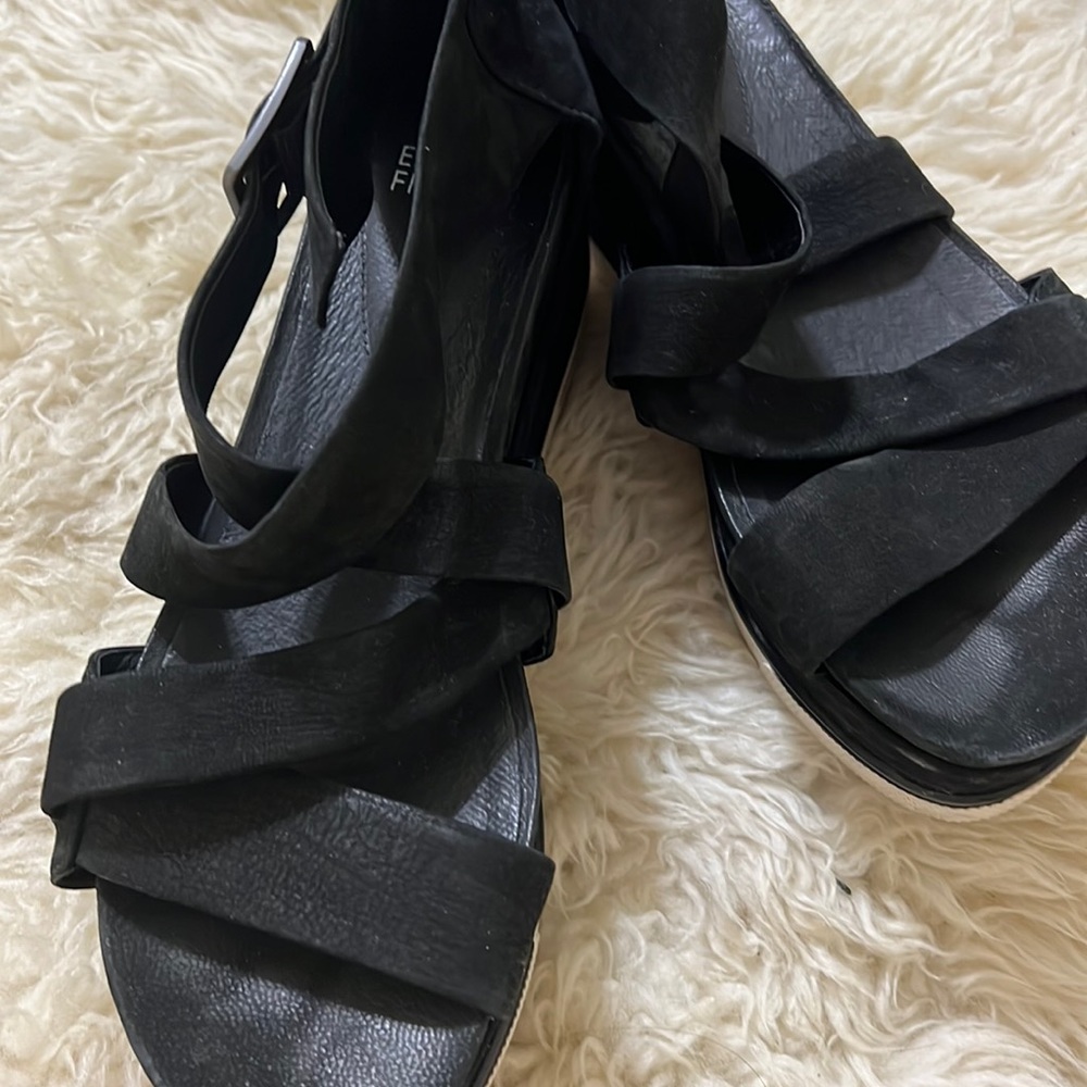 Eileen Fisher • Boost Wedge Sandals 9.5